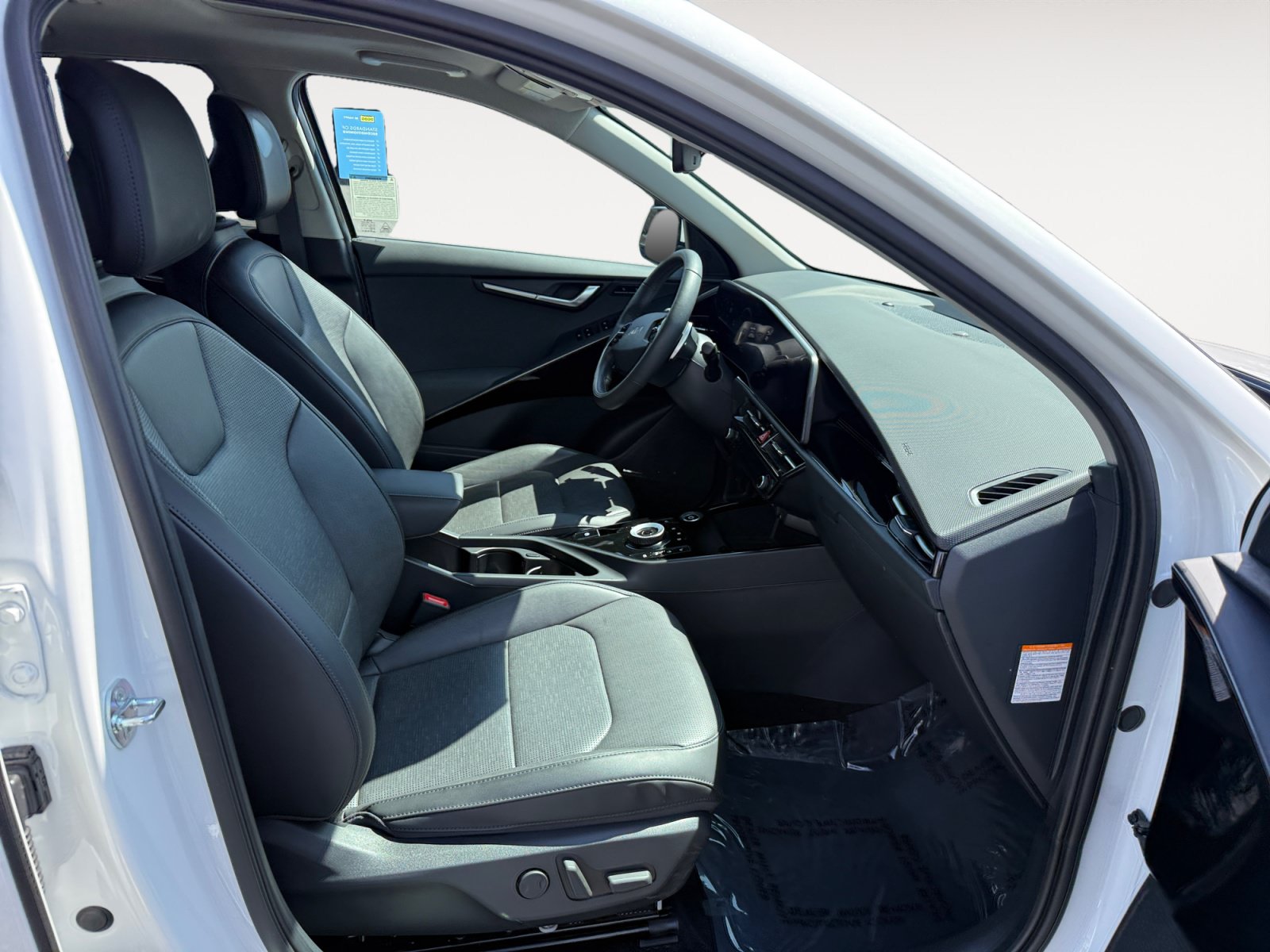 Used 2024 Kia Niro Wave FWD image 19