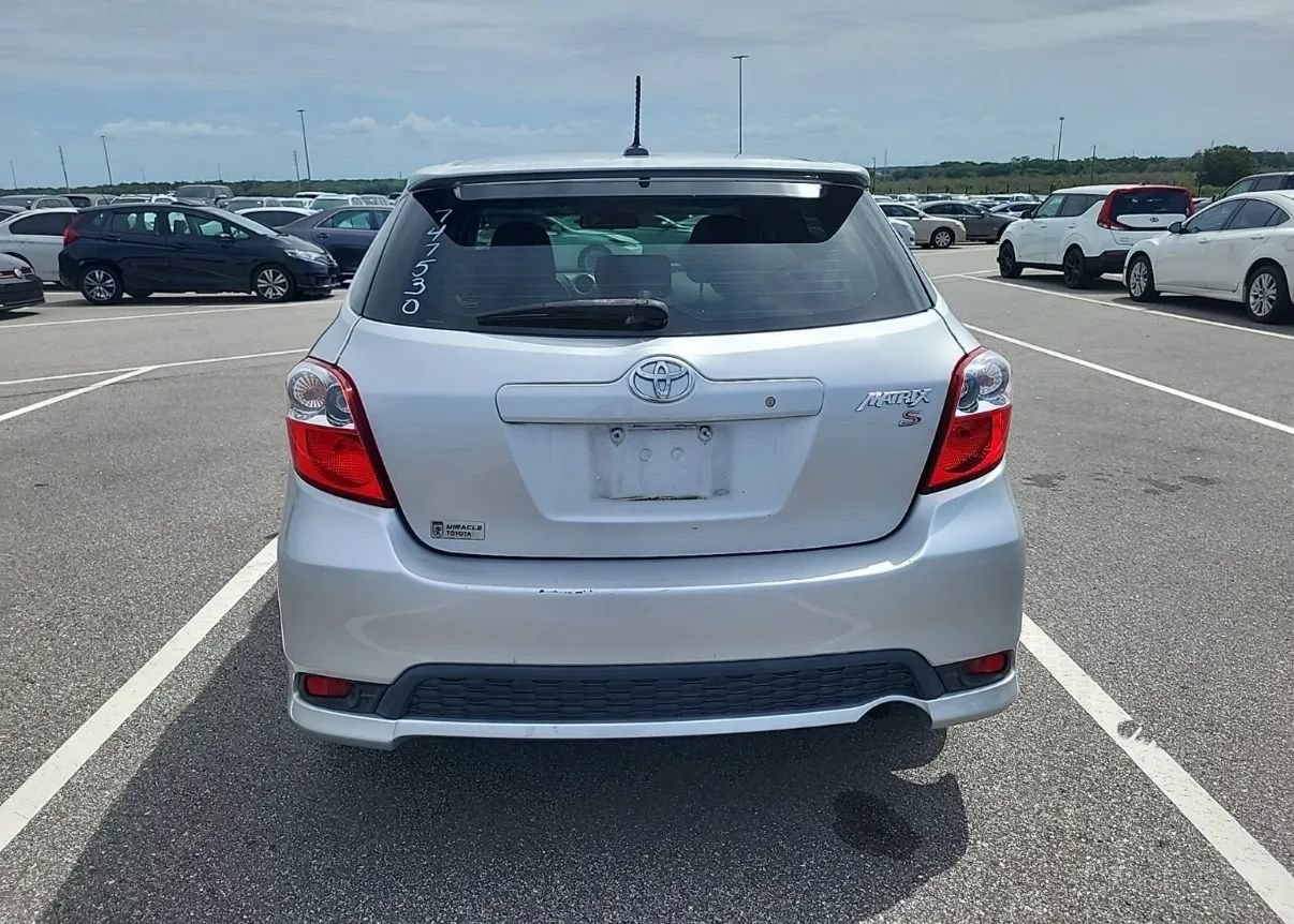 Used 2011 Toyota Matrix w/ Matrix Sport Pkg FWD image 3