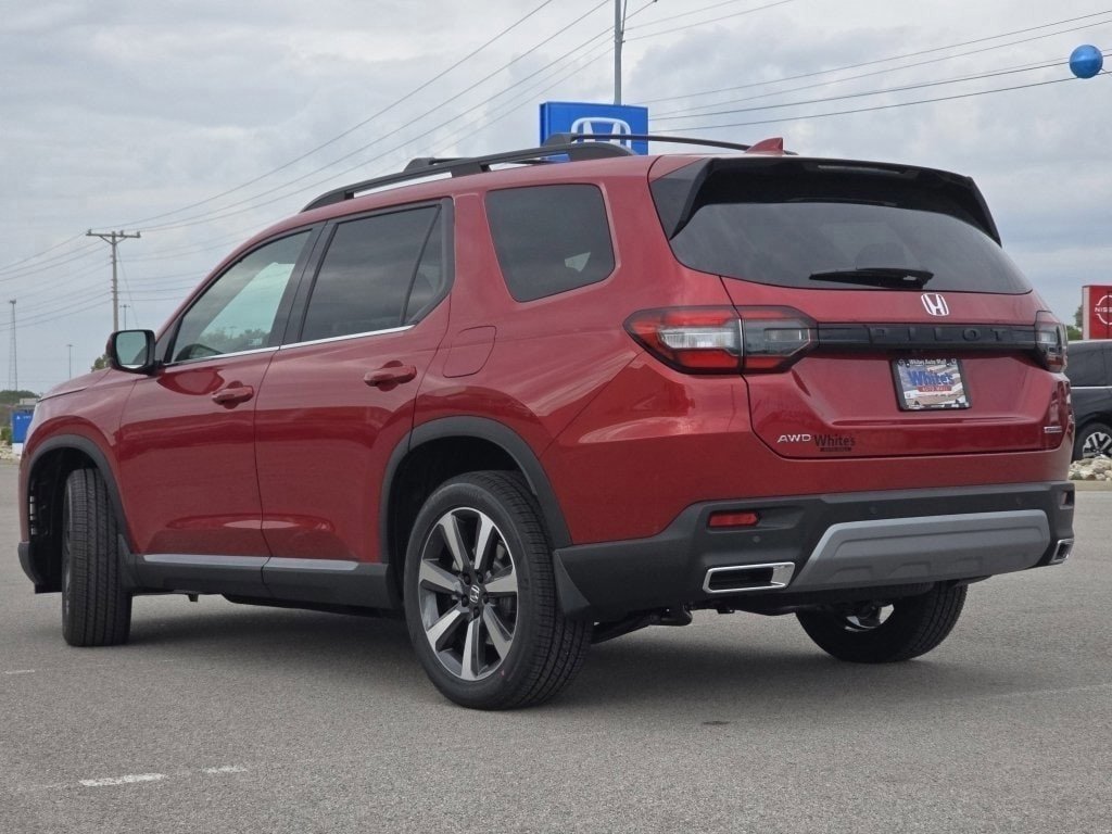 New 2025 Honda Pilot Touring image 22