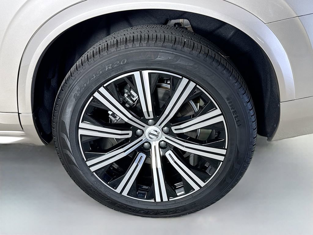 Certified 2025 Volvo XC90 B5 Core w/ Protection Package Premier image 32