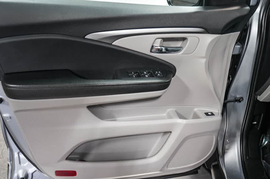 Used 2020 Honda Pilot EX image 21