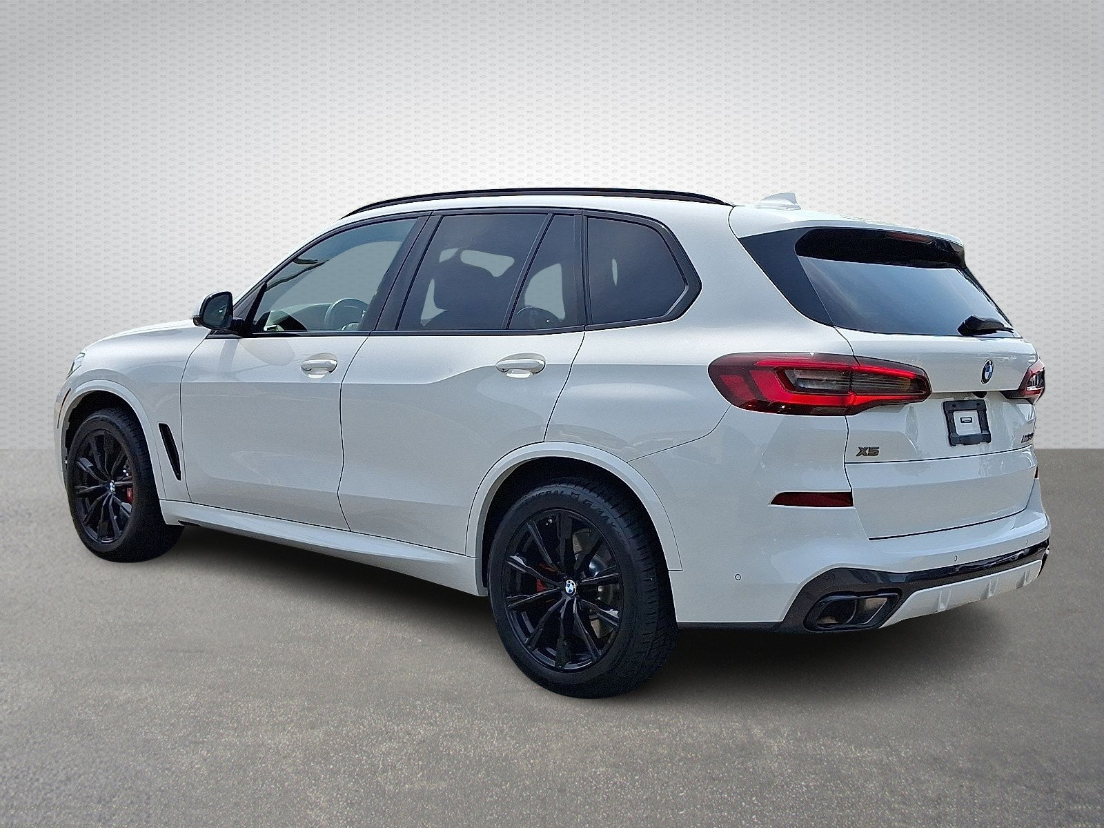 Used 2023 BMW X5 M50i w/ Executive Package AWD/4WD image 4