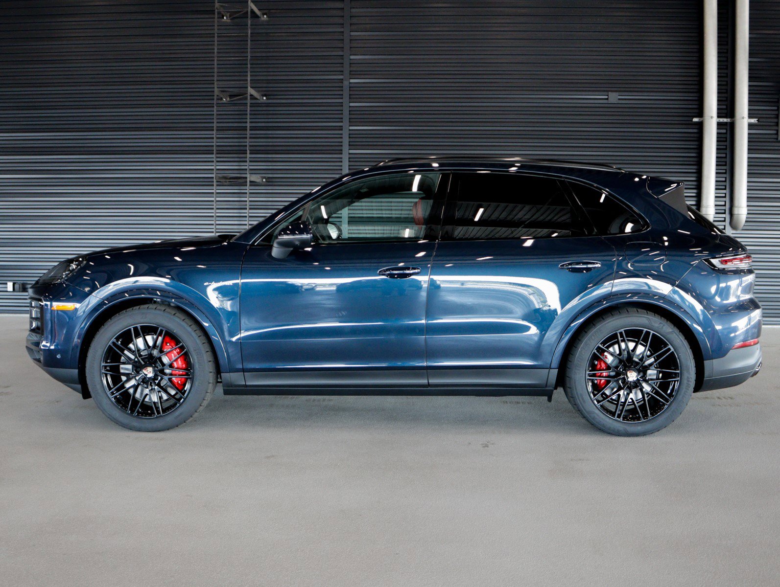 New 2026 Porsche Cayenne S image 2