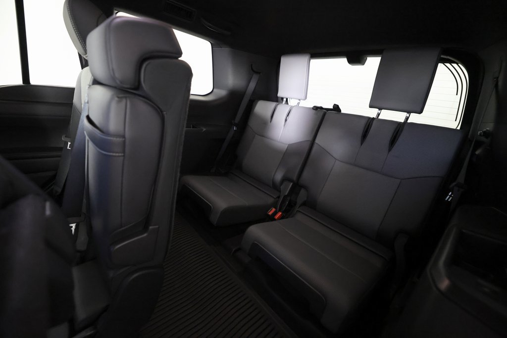 Used 2025 Lexus GX 550 w/ Cold Area Package AWD/4WD image 16