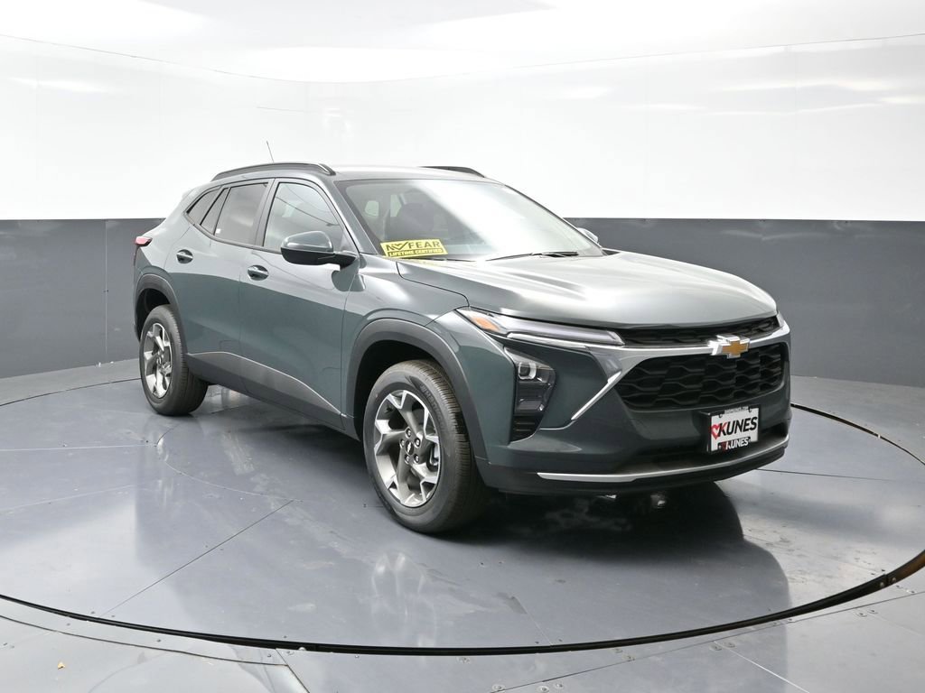 New 2025 Chevrolet Trax LT w/ Driver Confidence Package image 4
