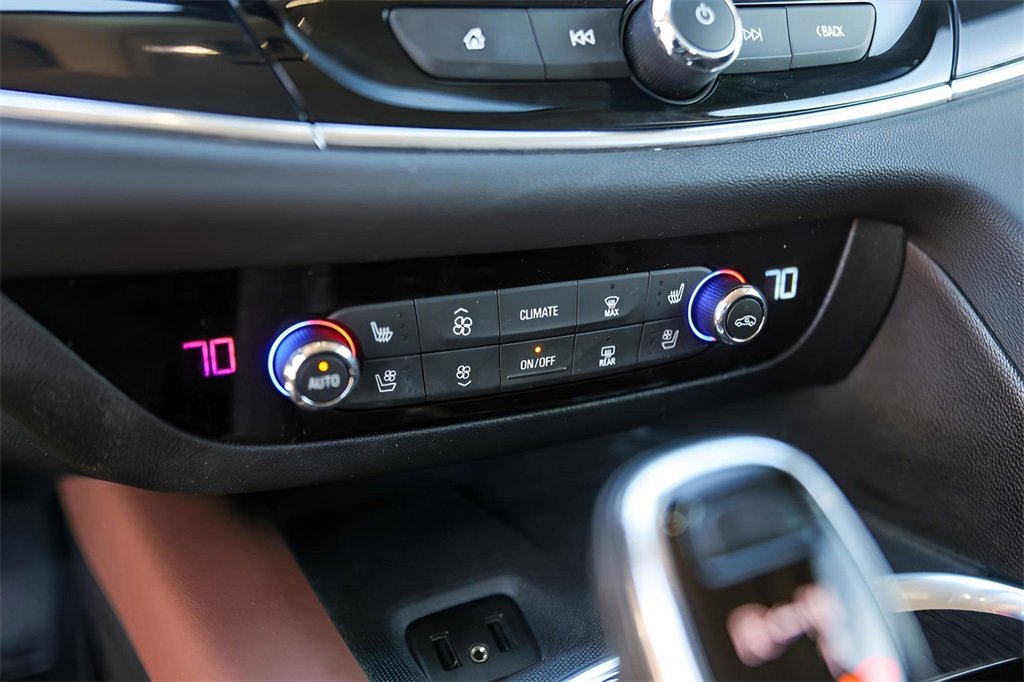 Used 2018 Buick Enclave Avenir w/ Avenir Technology Package image 19