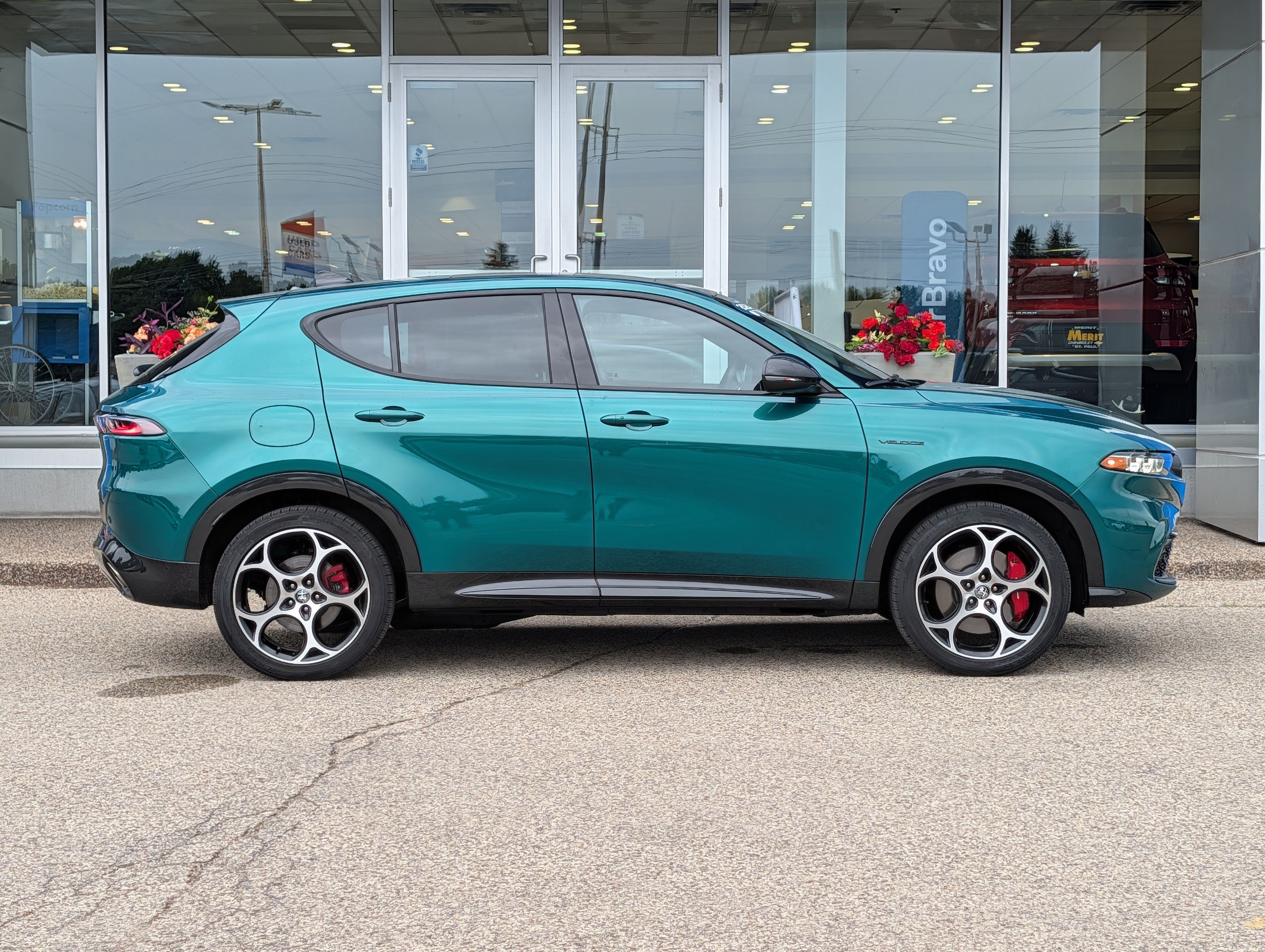 Used 2024 Alfa Romeo Tonale Veloce AWD/4WD image 2