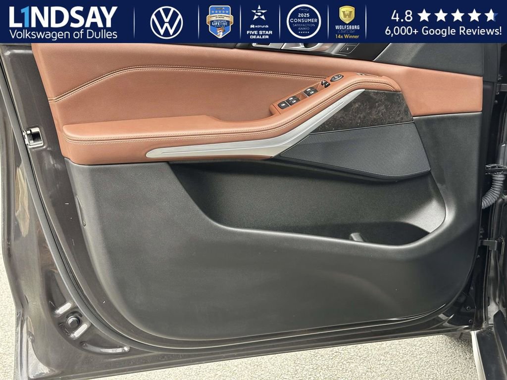 Used 2023 BMW X5 xDrive40i w/ Parking Assistance Package image 8