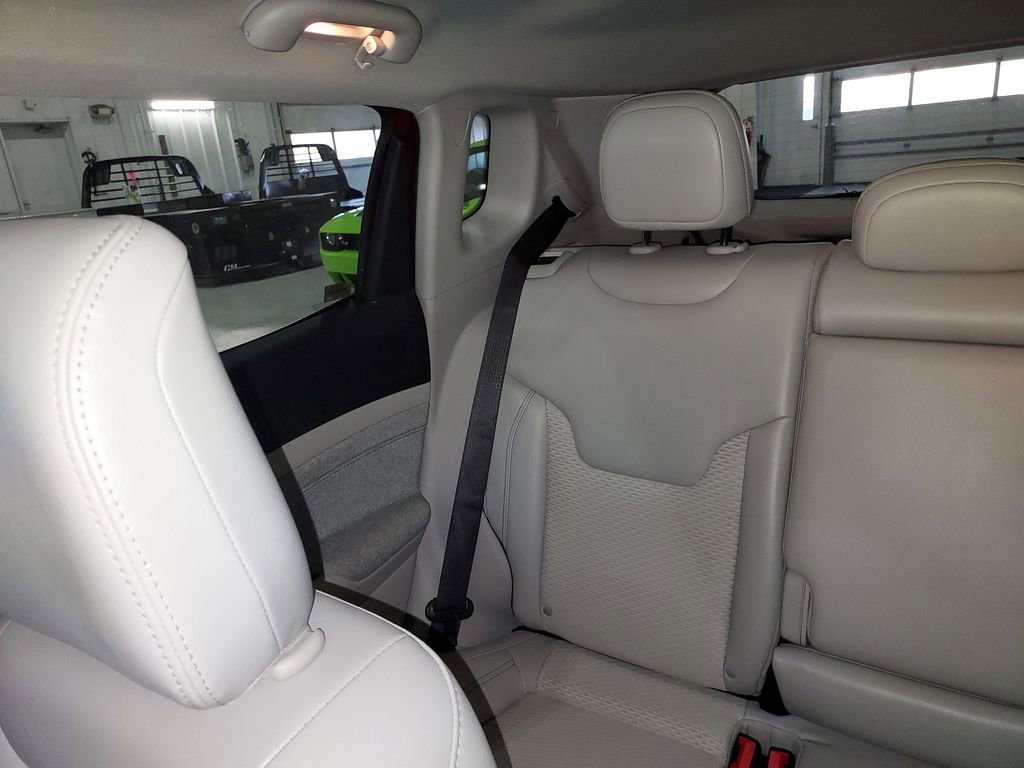 Used 2022 Jeep Compass Latitude w/ Convenience Group image 12