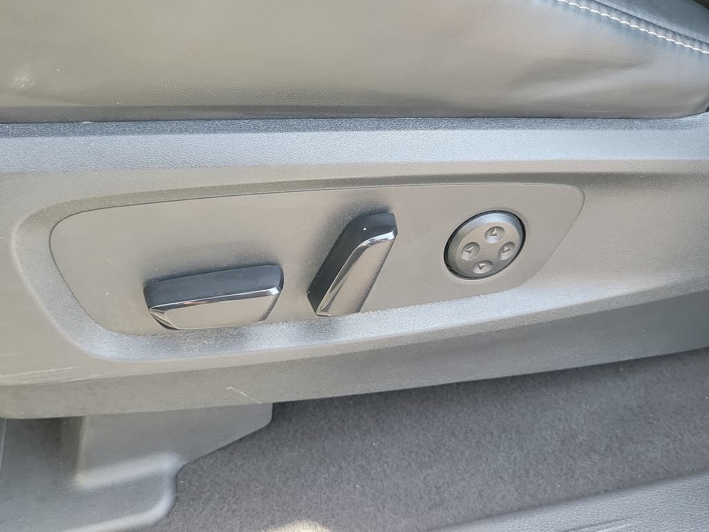Used 2023 INFINITI QX60 Luxe w/ Cargo Package AWD/4WD image 19