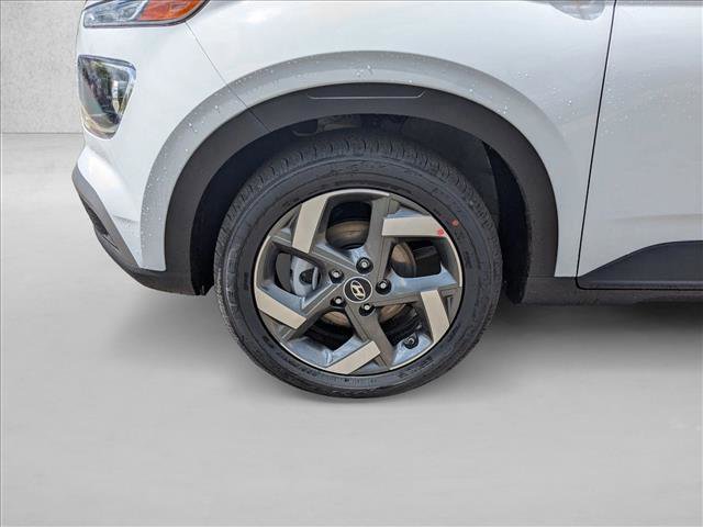 Used 2025 Hyundai Venue SEL image 10