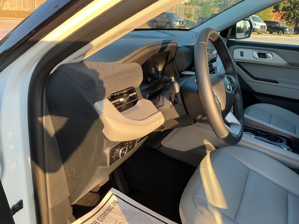 New 2026 Ford Explorer Active w/ Active Comfort Package AWD/4WD image 14