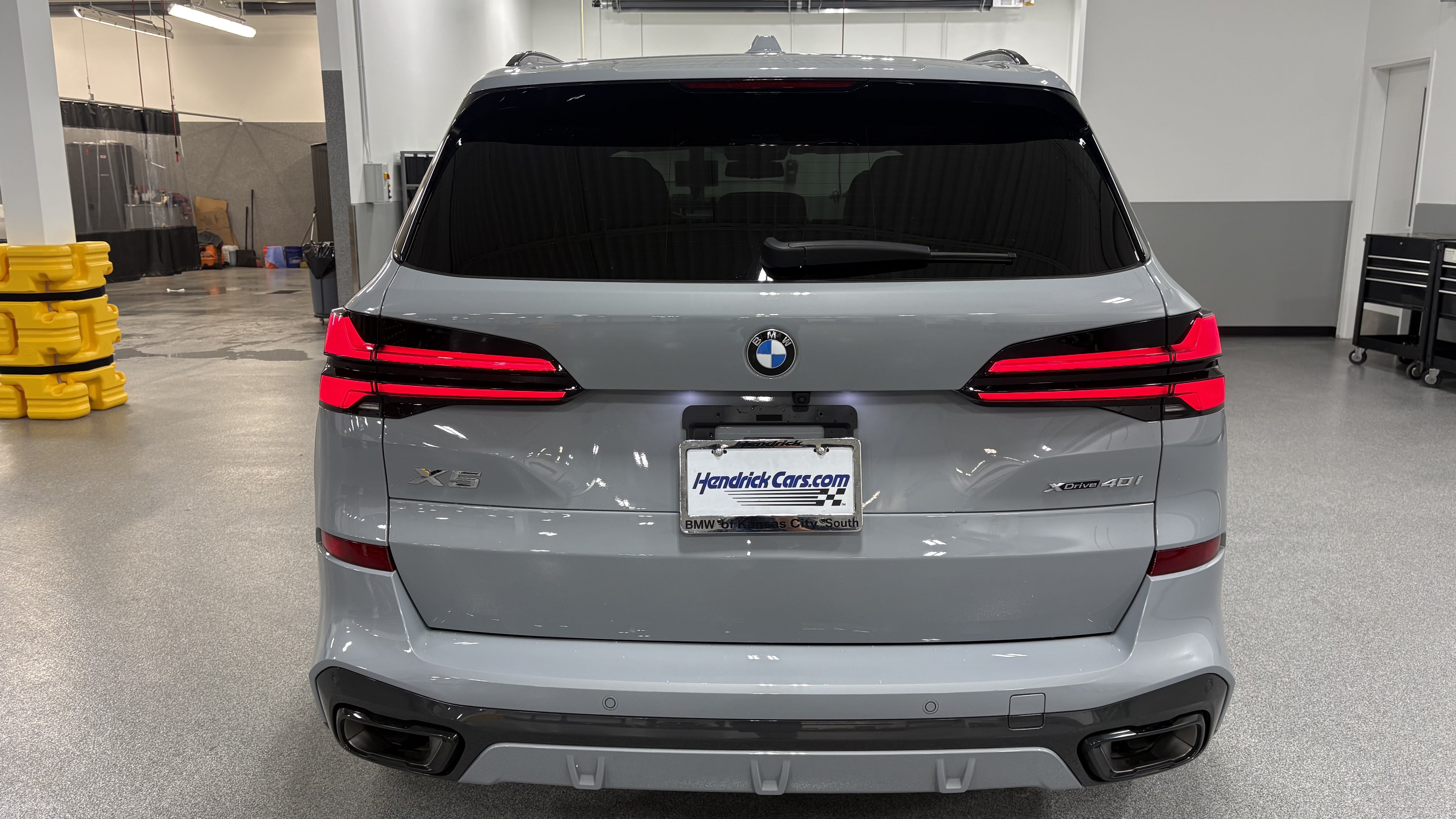 Certified 2025 BMW X5 xDrive40i w/ M Sport Package AWD/4WD image 9