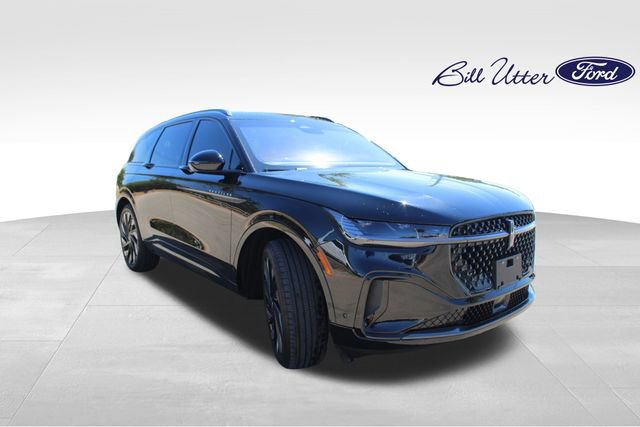 Used 2024 Lincoln Nautilus Reserve w/ Equipment Group 202A AWD/4WD image 3
