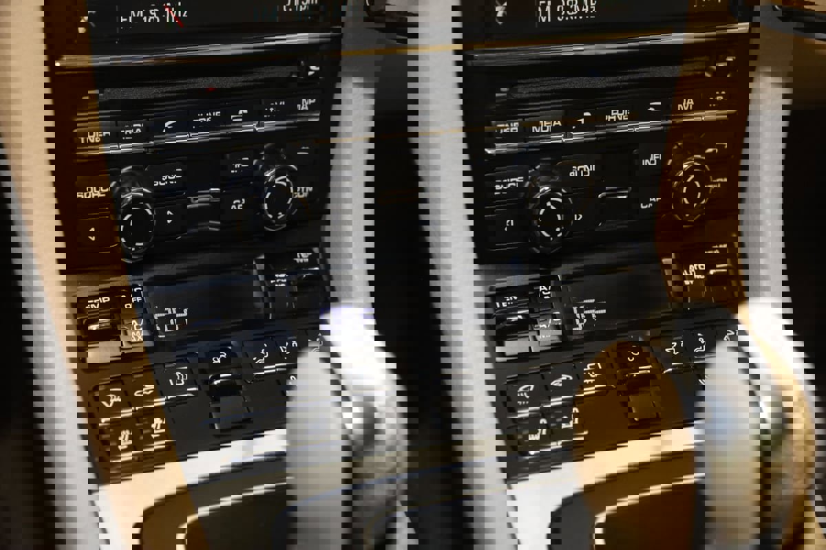 Used 2014 Porsche 911 Carrera image 39