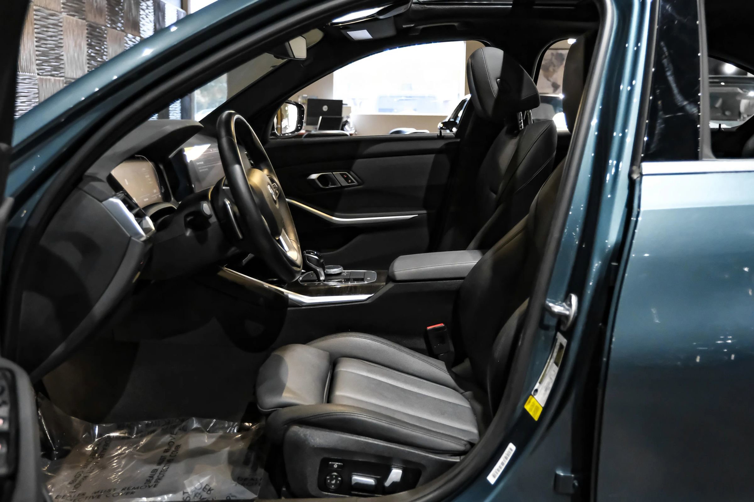 Used 2019 BMW 330i Sedan w/ Convenience Package image 4