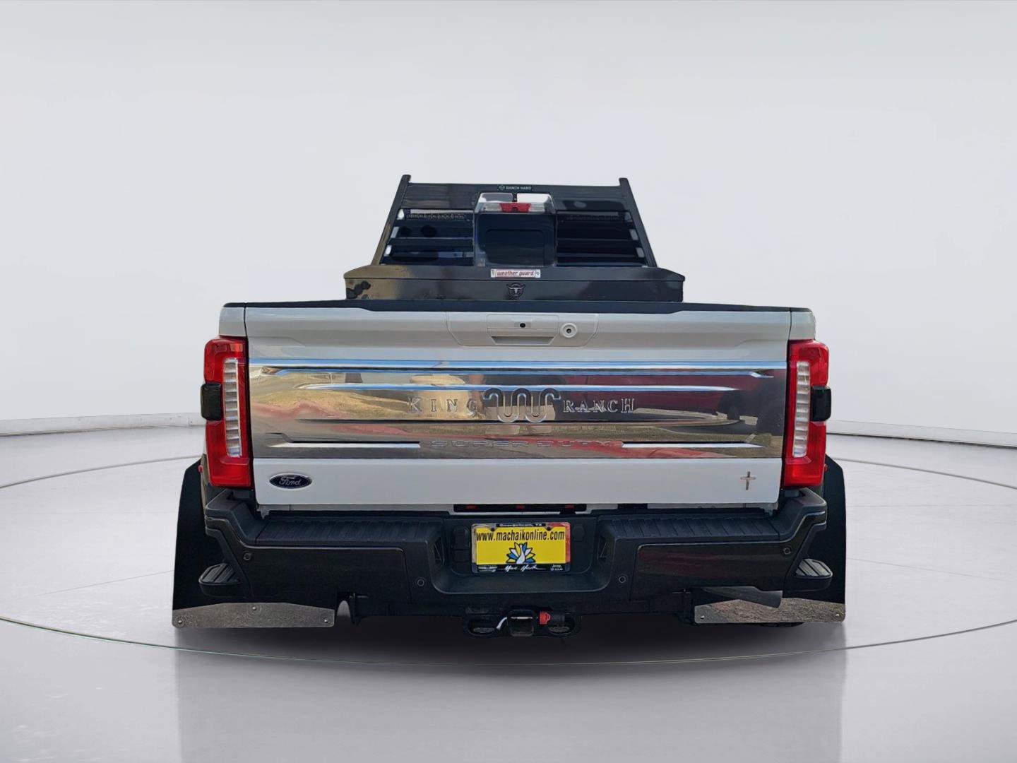 Used 2025 Ford F350 King Ranch w/ FX4 Off-Road Package AWD/4WD image 4