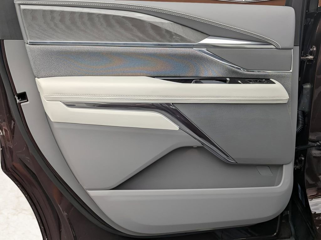 New 2025 Cadillac Escalade IQ Sport 1 w/ LPO, ONYX Package AWD/4WD image 12