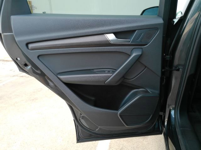 Used 2025 Audi Q5 2.0T Premium image 17