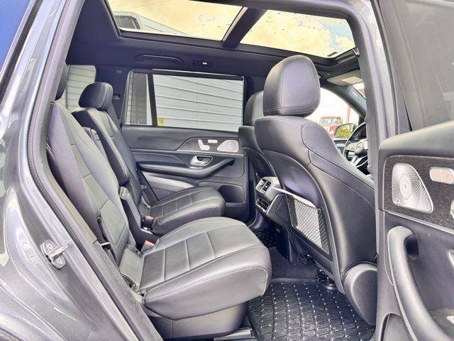 Used 2021 Mercedes-Benz GLS 450 4MATIC image 30