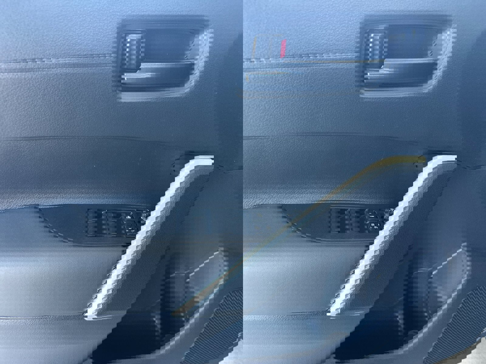 New 2026 Toyota Corolla Cross LE image 10