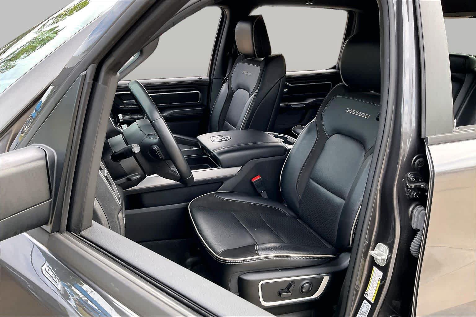 Used 2024 RAM 1500 Laramie AWD/4WD image 8