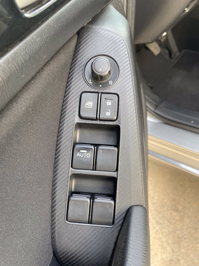 Used 2015 MAZDA MAZDA3 i Sport FWD image 17