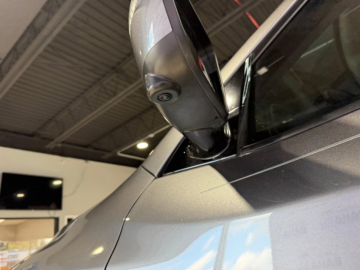 Used 2020 Nissan Pathfinder Platinum FWD image 8