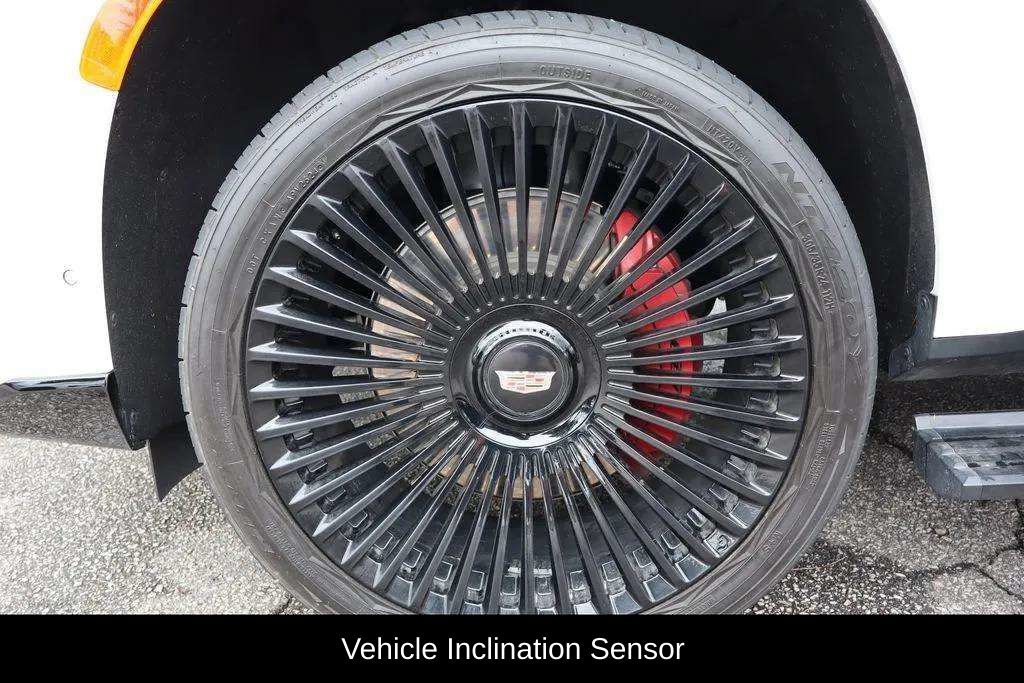Used 2023 Cadillac Escalade V AWD/4WD image 32