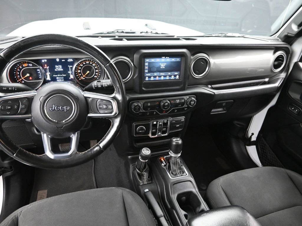 Used 2020 Jeep Wrangler Unlimited Sahara image 12