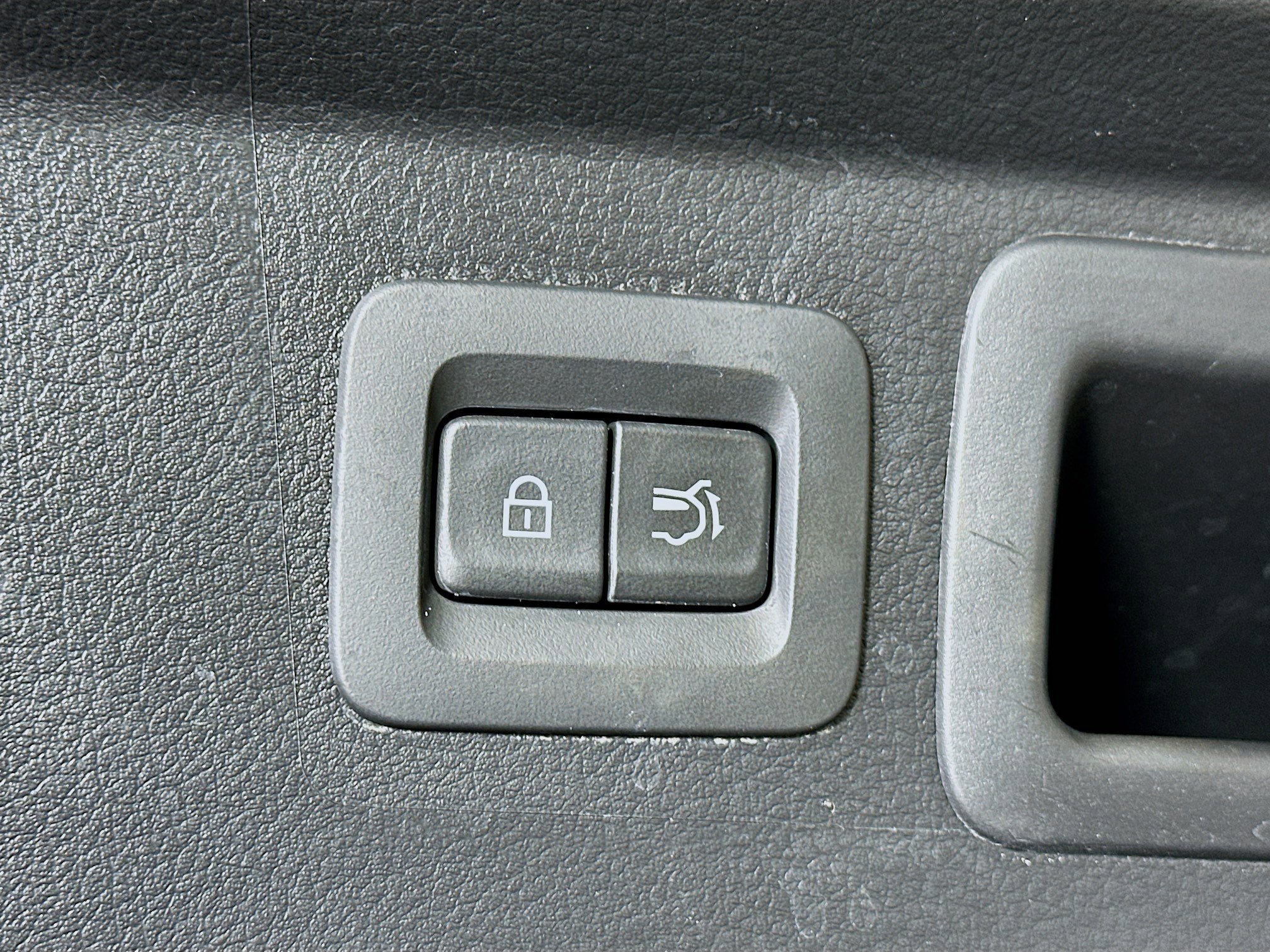 Used 2025 MAZDA CX-50 AWD 2.5 S w/ Premium Package image 30