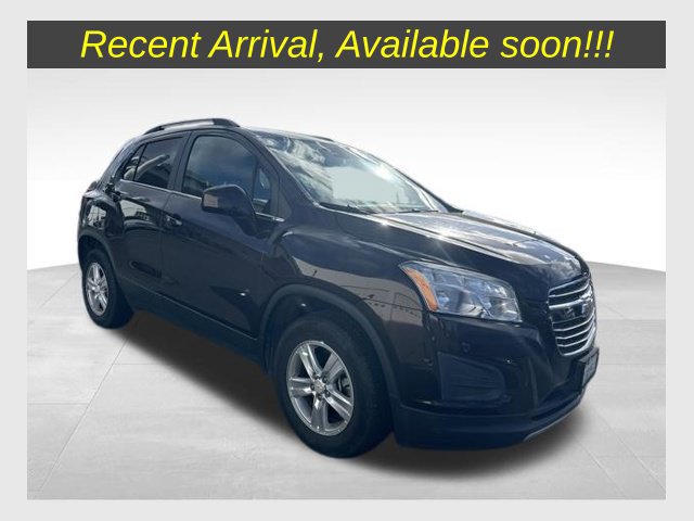 Used 2016 Chevrolet Trax LT w/ LT Sun and Sound Package