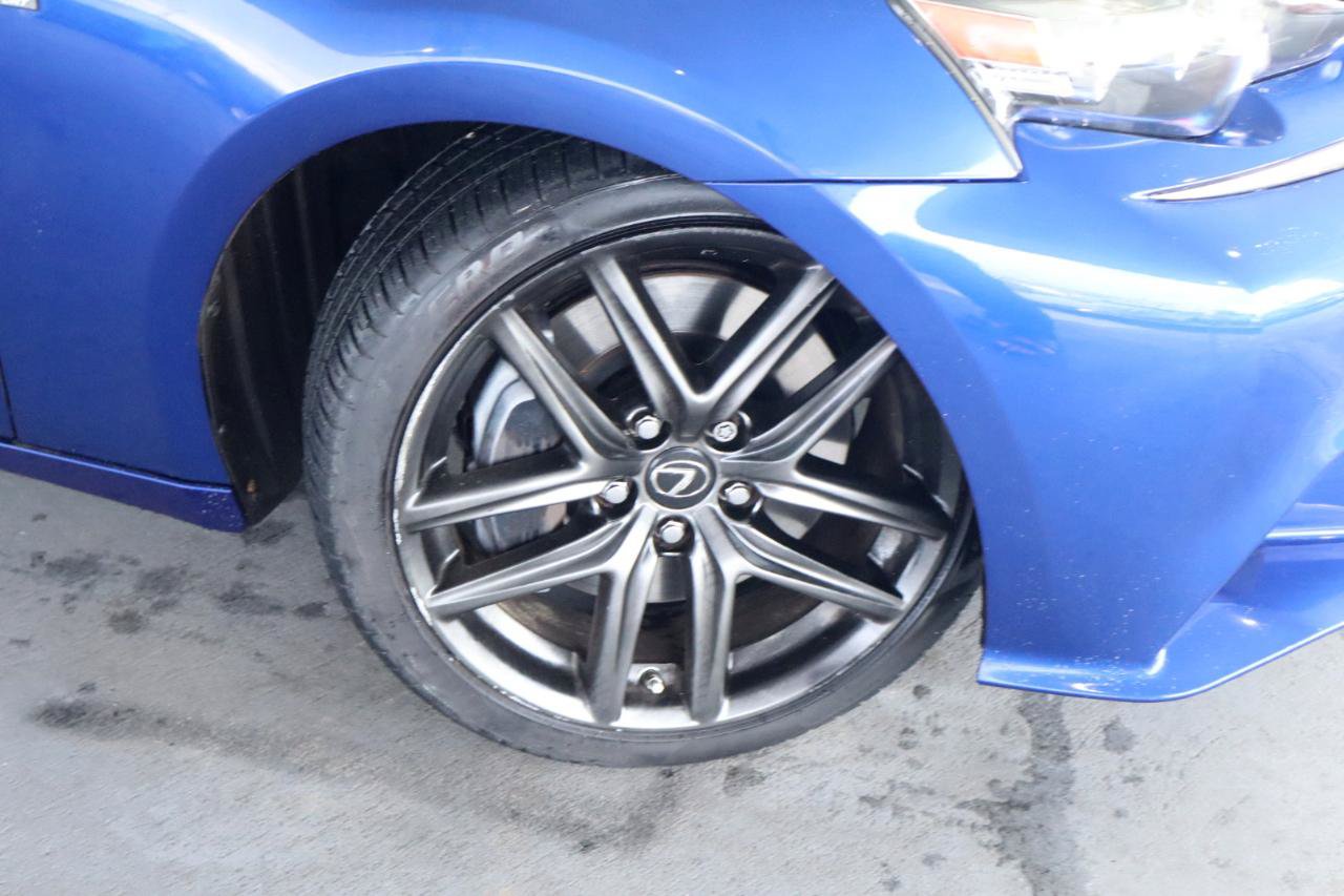 Used 2016 Lexus IS 350 w/ F Sport Package RWD image 3