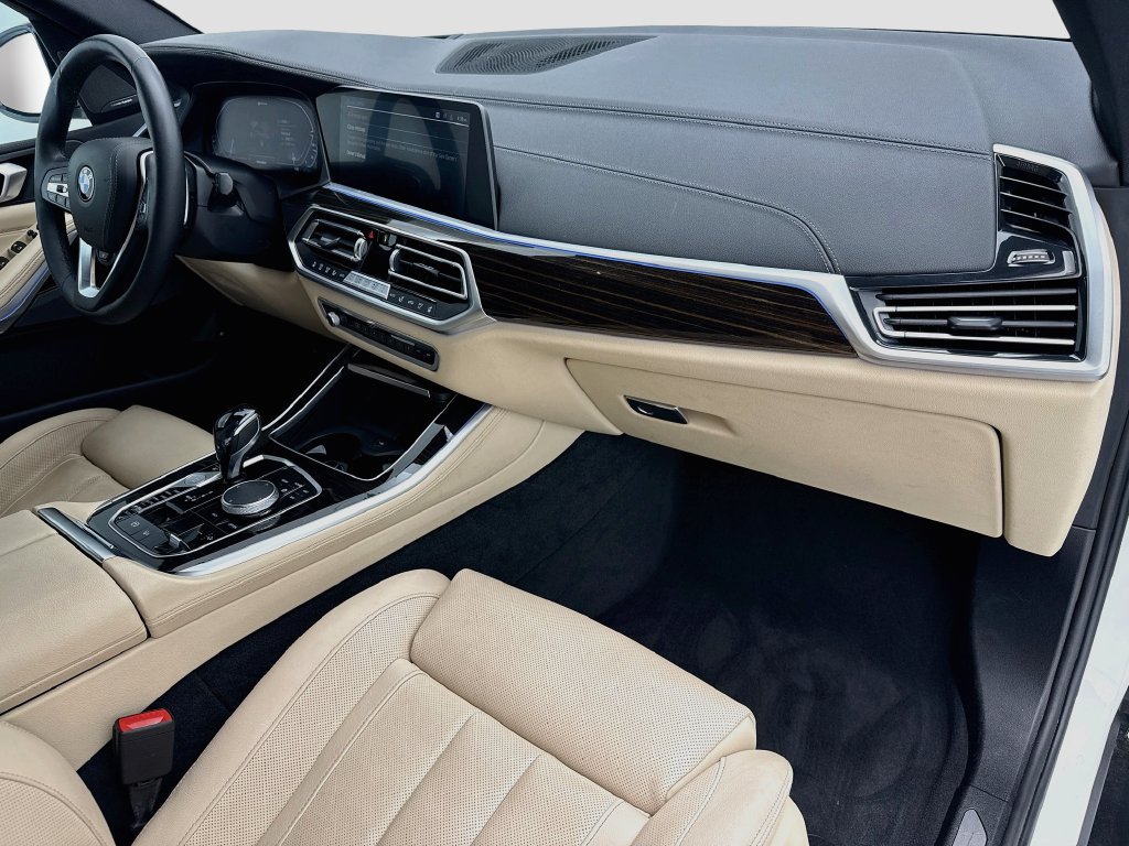 Used 2021 BMW X5 xDrive45e w/ Premium Package AWD/4WD image 16