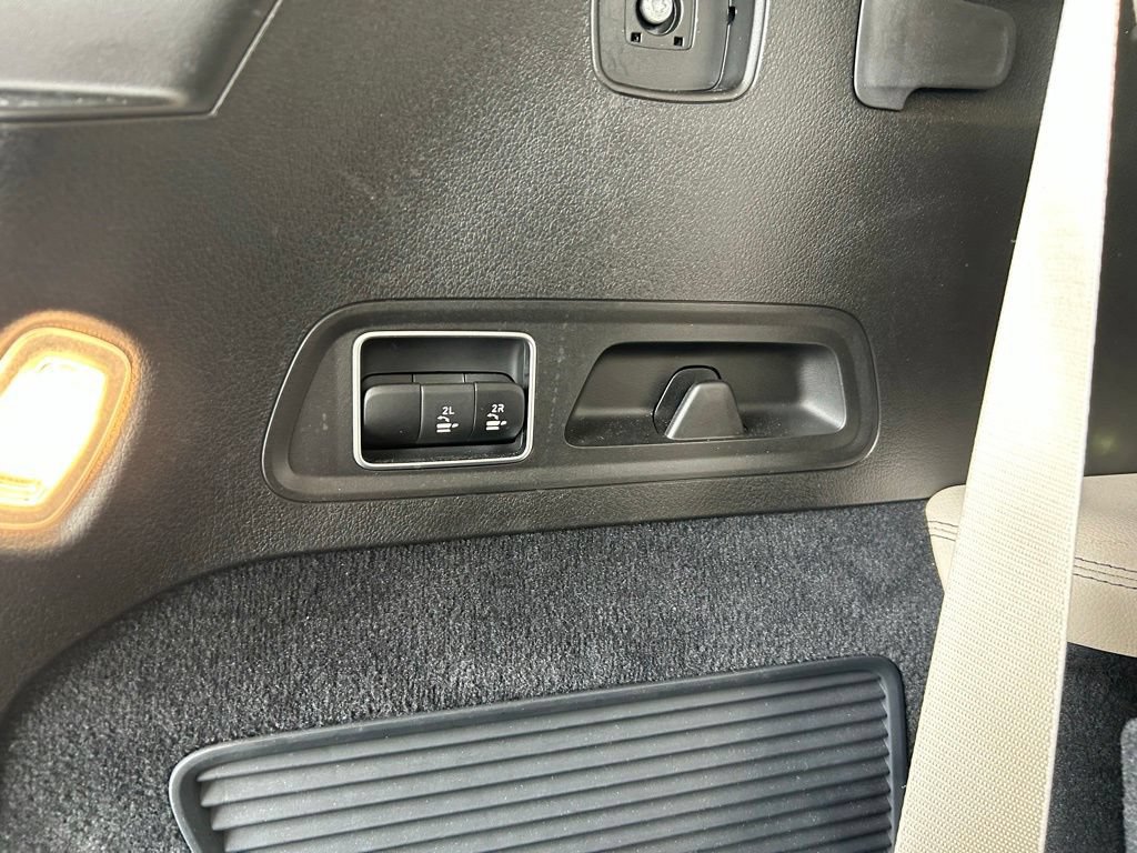 Used 2022 Mercedes-Benz GLS 450 4MATIC image 39