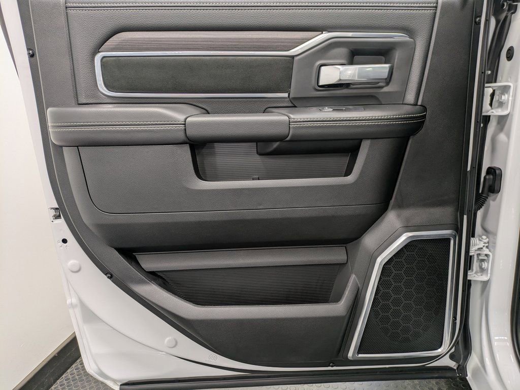 Used 2025 RAM 2500 Laramie w/ Night Edition image 22