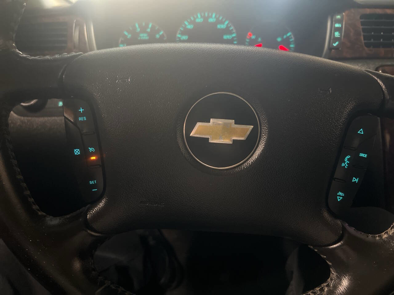 Used 2014 Chevrolet Impala LTZ image 10