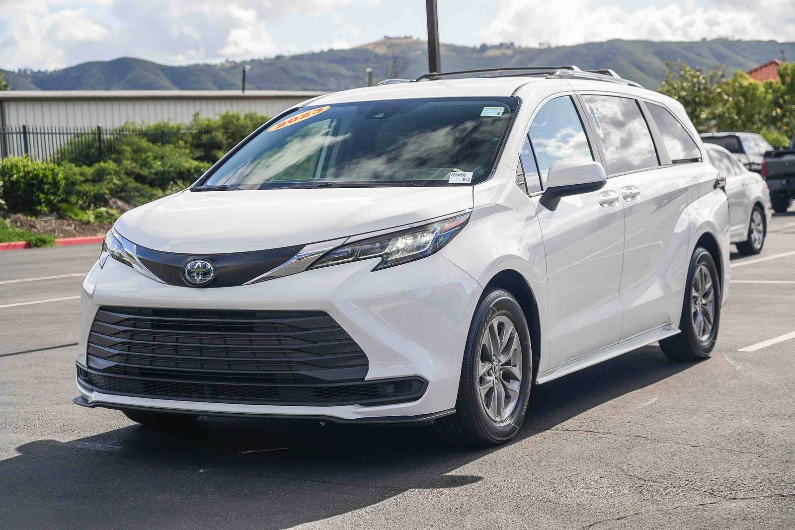 Used 2023 Toyota Sienna LE image 6