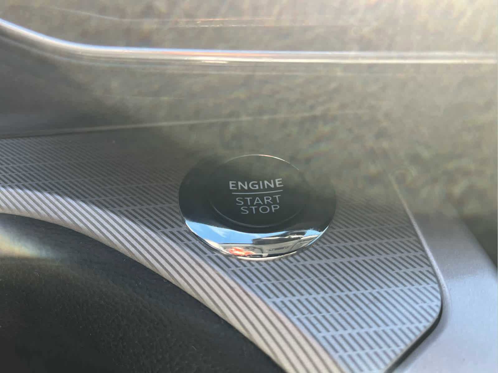 Used 2022 Ford Explorer XLT w/ Equipment Group 202A image 41