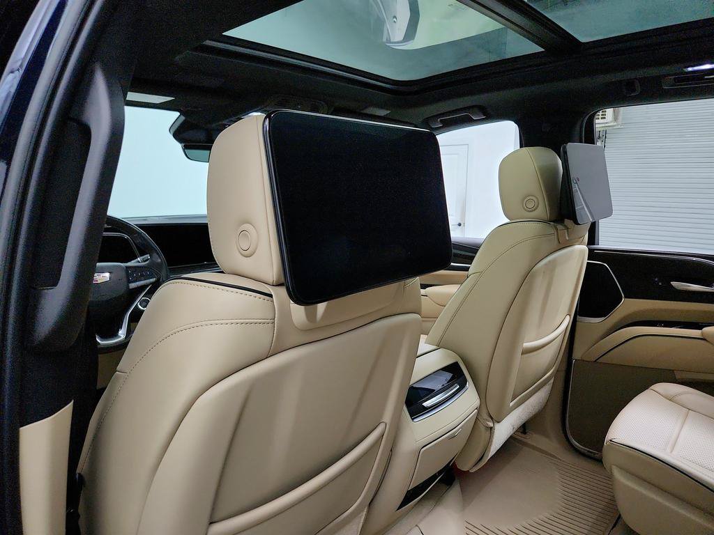 Used 2021 Cadillac Escalade Premium Luxury w/ Driver Assist Tech Package AWD/4WD image 27