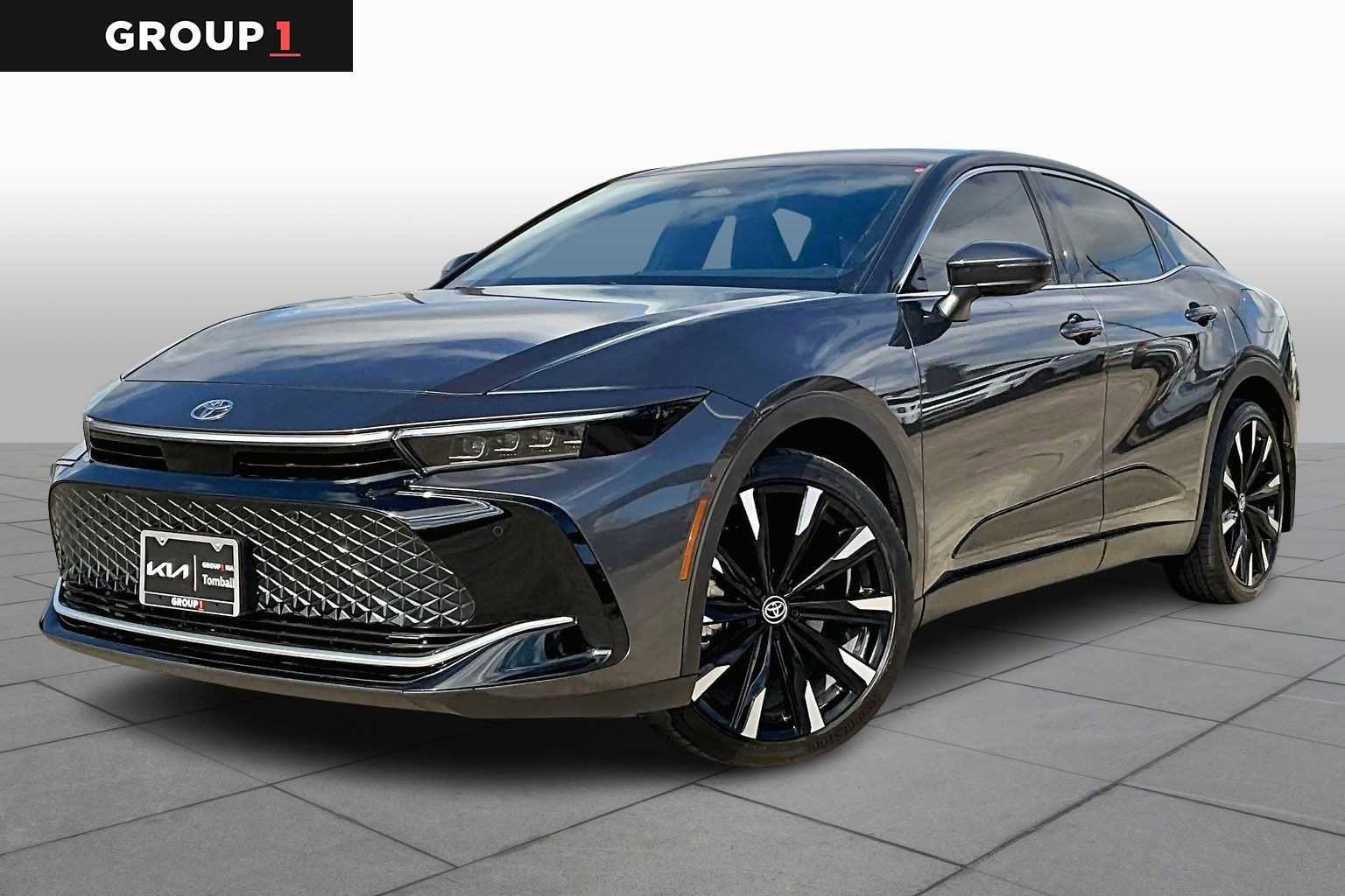 Used 2023 Toyota Crown Platinum