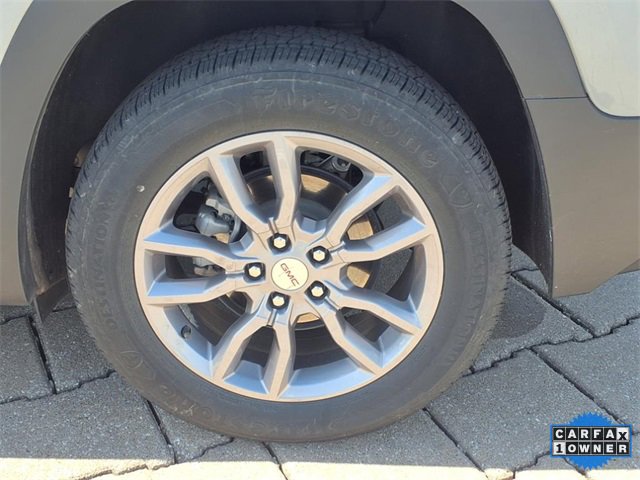 Used 2024 GMC Terrain SLT image 23