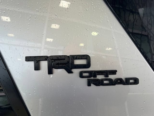 Used 2020 Toyota 4Runner TRD Off-Road Premium AWD/4WD image 7