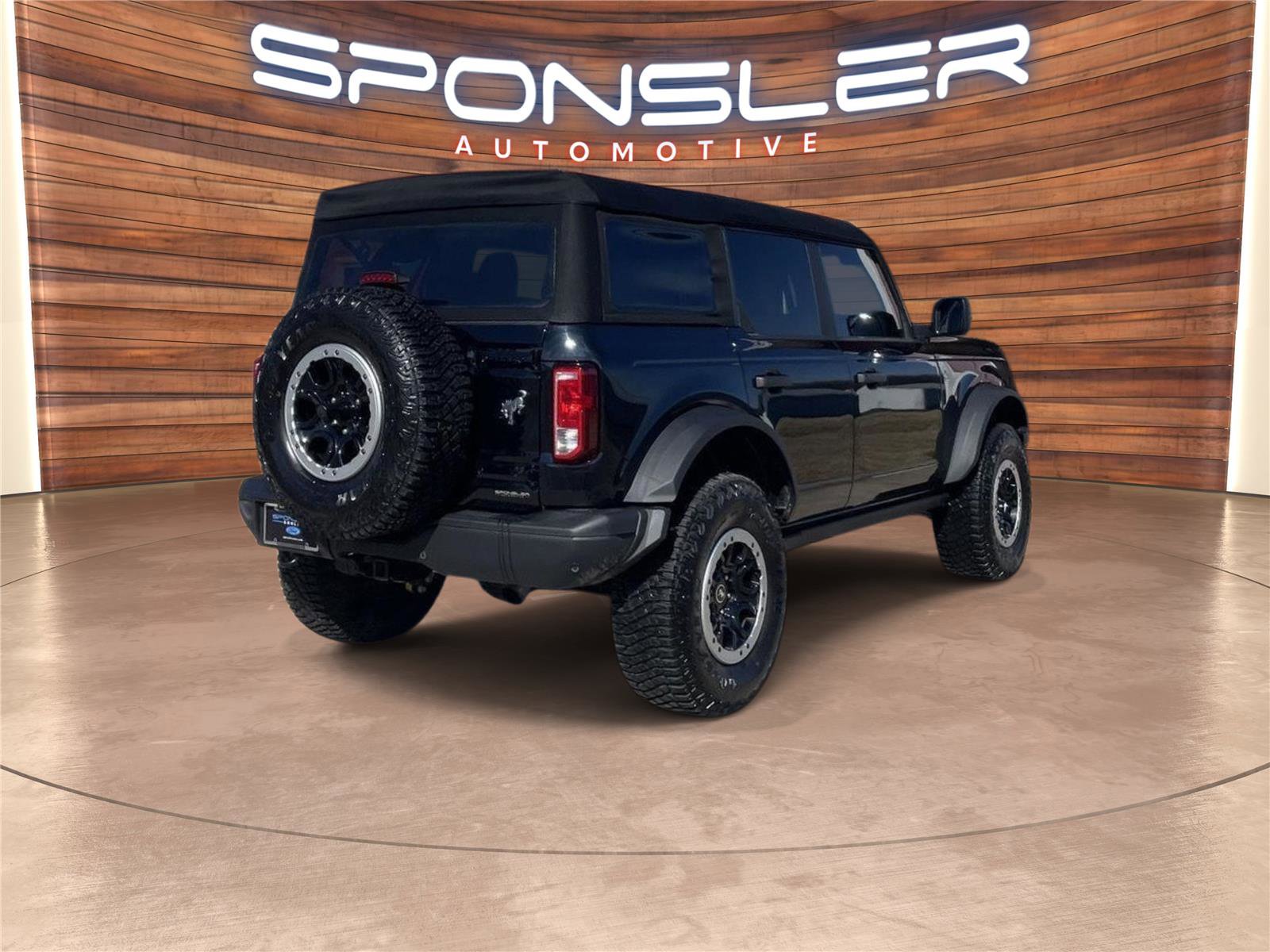 Used 2024 Ford Bronco Black Diamond w/ Sasquatch Package image 7