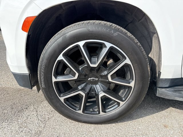 Used 2021 Chevrolet Suburban RST w/ Luxury Package AWD/4WD image 10