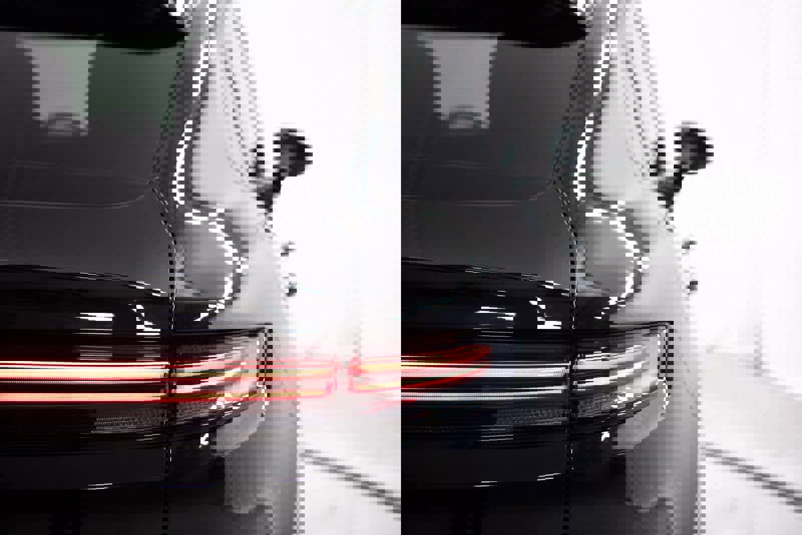 Certified 2025 Porsche Cayenne Coupe image 39