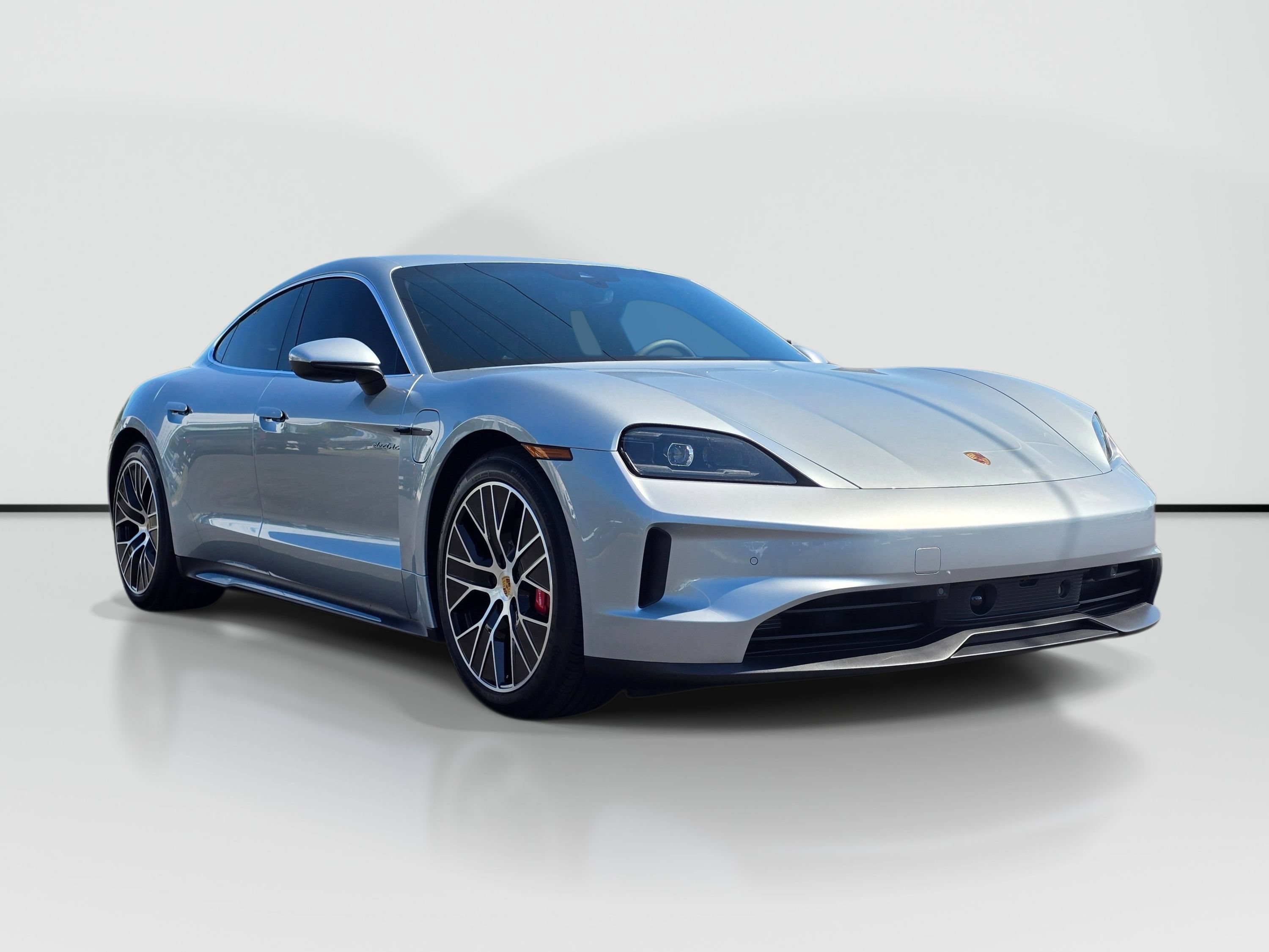 Used 2025 Porsche Taycan 4S AWD/4WD image 7
