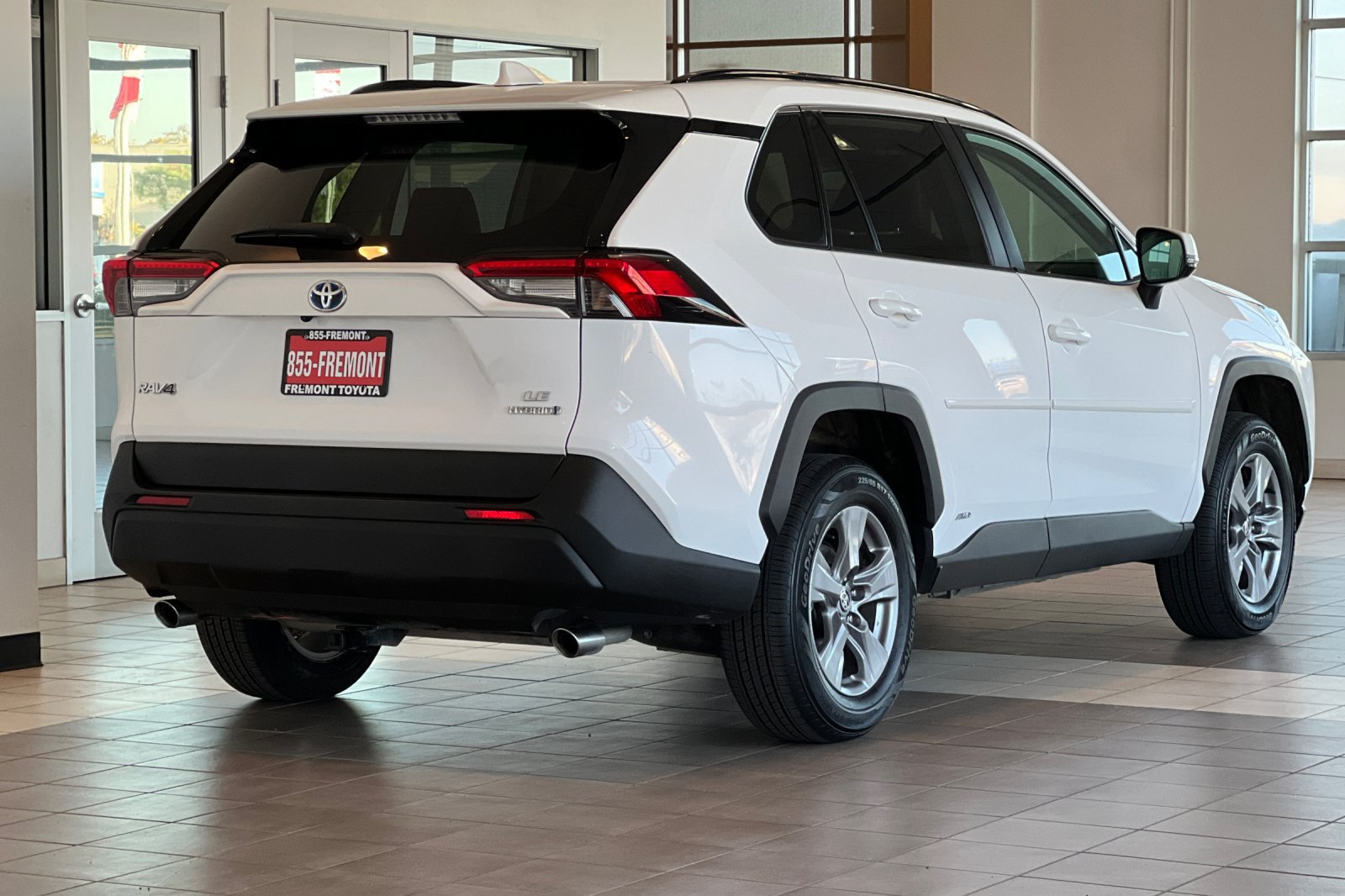 Certified 2024 Toyota RAV4 LE AWD/4WD image 4