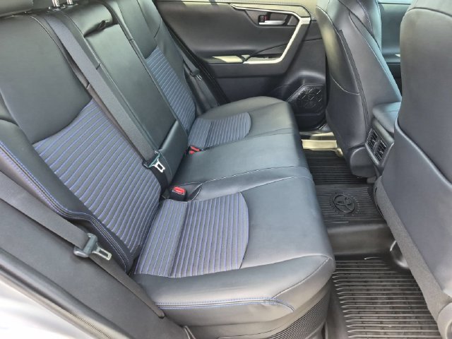 Used 2022 Toyota RAV4 XSE AWD/4WD image 19