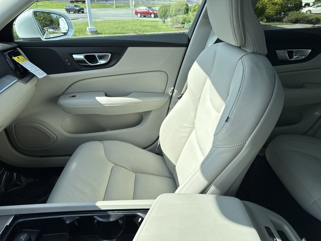 New 2026 Volvo V60 B5 Cross Country Plus w/ Protection Package Premier image 29